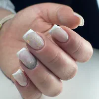 خدمات تخصصی ناخن  قیمت مناسب