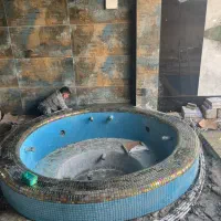 نصب سرامیک استخری وآببندی وسیمانکاری استخر