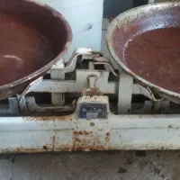 ترازو ۲۰ کیلو ۸کیلو وزنه داره روش|فروشگاه و مغازه|تبریز, |دیوار