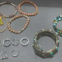 دستبند و انگشتر