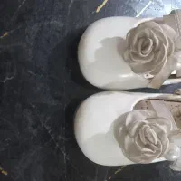 تعدادی کفش ودمپایی دخترانه