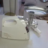 چرخ گوشت برند مه نیک ۱۶۰۰ وات  تیغه استیل