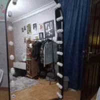 یک آینه قدی چراغدار|آرایشگاه و سالن‌های زیبایی|رشت, آب و برق|دیوار