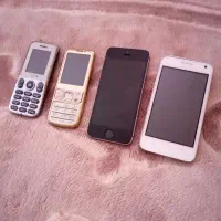 4 عدد گوشی نوکیا ۶۷۰۰ نوستالژی آیفون هواوی