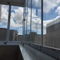بالکن شیشه ای