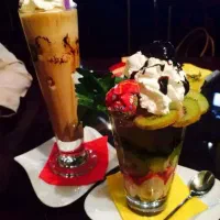 استخدام رستوران بین المللی و کافه در تهران|استخدام خدمات فروشگاه و رستوران|تهران, سعادتآباد|دیوار