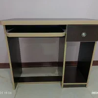 میز کامپیوتر چوبی