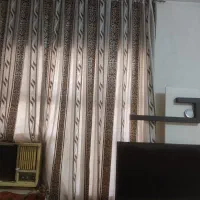 پرده کاملا سالم وتمیز