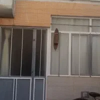 در و پنجره آهنی سنگین و بدون پوسیدگی بدون چهار چوب|مصالح و تجهیزات ساختمان|همدان, |دیوار