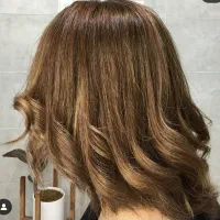 رنگ و لایت مو با متریال عالی|خدمات آرایشگری و زیبایی|لنجان, |دیوار