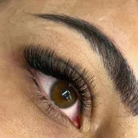 استخدام مژه کار حرفه ای