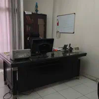 منشی خانم جوان باروابط عمومی بالا