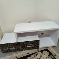 میز تلویزیون|میز تلویزیون|اندیشه, اندیشه فاز ۱|دیوار