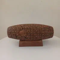 استند آینه منشور کوروش هخامنشی سنگ مصنوعیی