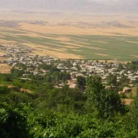 زمین جای خونه بتن ریزی شده زیربنای 120متری کشانک