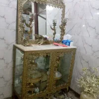 کنسول و آیینه و رحل و شمعدان