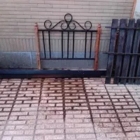 تخت یک نفره جوان و نوجوان جوان