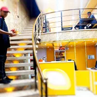 استخدام نیرو ساده آشپزخانه و صندوقدار پیتزا/سوخاری|استخدام خدمات فروشگاه و رستوران|یزد, |دیوار