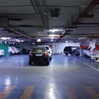 استخدام خدمات پارکینگ