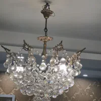 یک عدد لوستر ۸ شاخه برنج با گوی اتریشی
