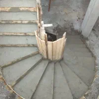 پله گرد بتونی