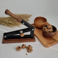 بادام شکن و گردو شکن با ارسال رایگان|ظروف پخت‌وپز|شیراز, شهرک پرواز|دیوار