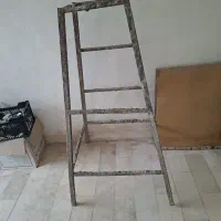 چهار پایه محکم