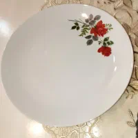 مقداری وسایل تزئینی