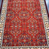 فرش سلطان آباد لاکی ۱۲۰۰شانه ۱۲و۹و۶متری دارد