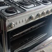 اجاق گازفر وساده و وسایلهای منزل