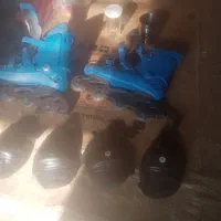 یک جفت کفش اسکیت سالم