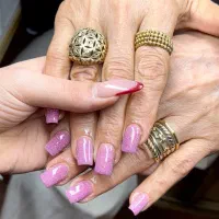 سالن ناخن در سهروردی با آف ویژه