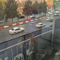 اجاره دربست مسکونی کارگاهی//۸۰متری// بر اصلی بومهن