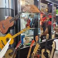 خریدوفروش انواع سازها واموزش اسان گیتارو هنگ درام|گیتار، بیس، امپلیفایر|سیرجان, |دیوار