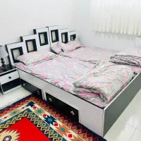 تخت تک نفره دو عدد، هر تختی دو عدد کشو داره،|تخت و سرویس خواب|گنبد کاووس, |دیوار
