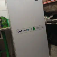 یخچال ایستکول