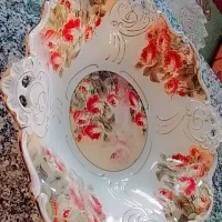 تعدادی ظروف بدون اینکه استفاده شده باشن