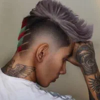 آموزش حرفه ای آرایشگری مردانه با درآمد فوری|خدمات آموزشی|شاهینشهر, خبرنگار|دیوار