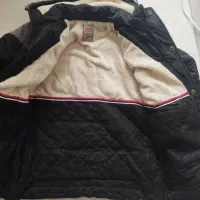 کفشن در حد نو اندازه ۱۷ تا ۲۰ سال میشه استفاده کرد