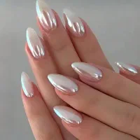 ترمیم ناخن به همراه لیفت رایگان مژه و ابرو