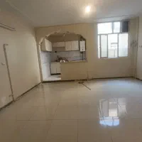 ۵۰ متر _ سالن مربع _ تخلیه _ گذر خوب