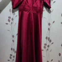 لباس مجلسی ساتن|لباس|لاهیجان, انقلاب|دیوار