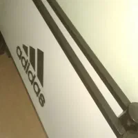 تخت آهنی آدیداس