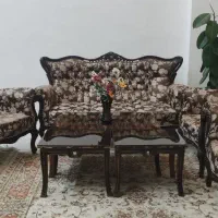 فروش مبلمان کلاسیک و شیک و تمیز