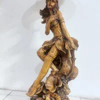 مجسمه درحدنو