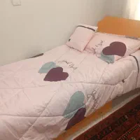 تخت نوجوان