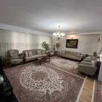 ۹۰متر ۲خواب سالن پرده خور رو به آفتاب