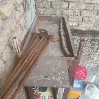 منقل کبابی بزرگ ایستاده