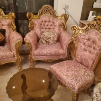 به خاطر مهاجرت به فروش می‌رسه