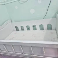 تخت نوزاد